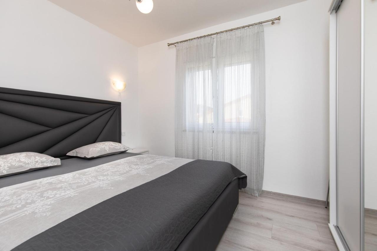 Villa Nina Baska Екстер'єр фото